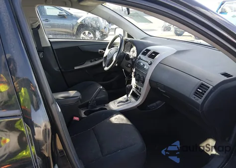 2010 Toyota Corolla S z USA, uszkodzony, nr VIN 2T1BU4EE4AC514482